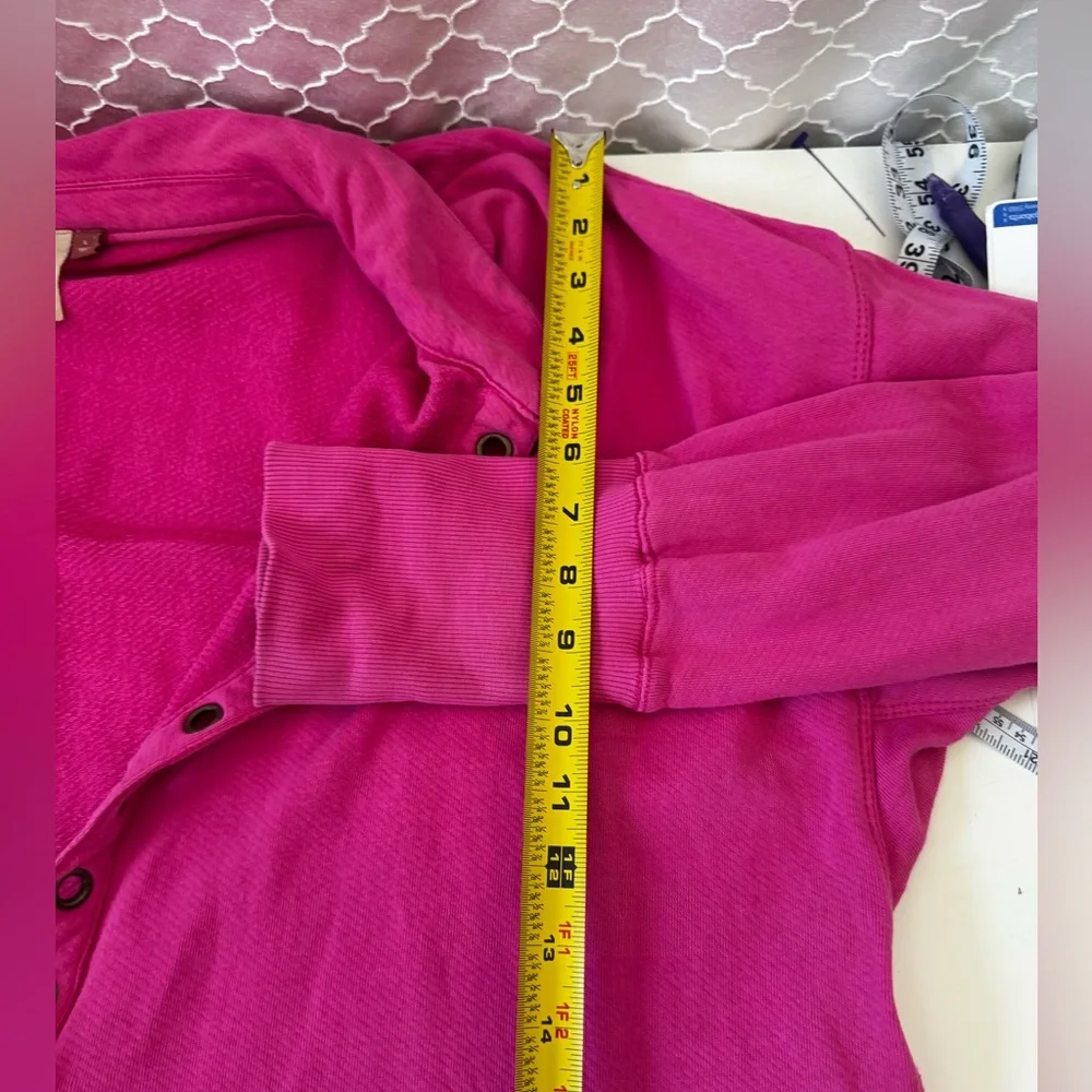 Pilcor Sweatshirt Womens L Pink Collared V Neck Grommet Eyelets Terry Pullover - Picture 13 of 14